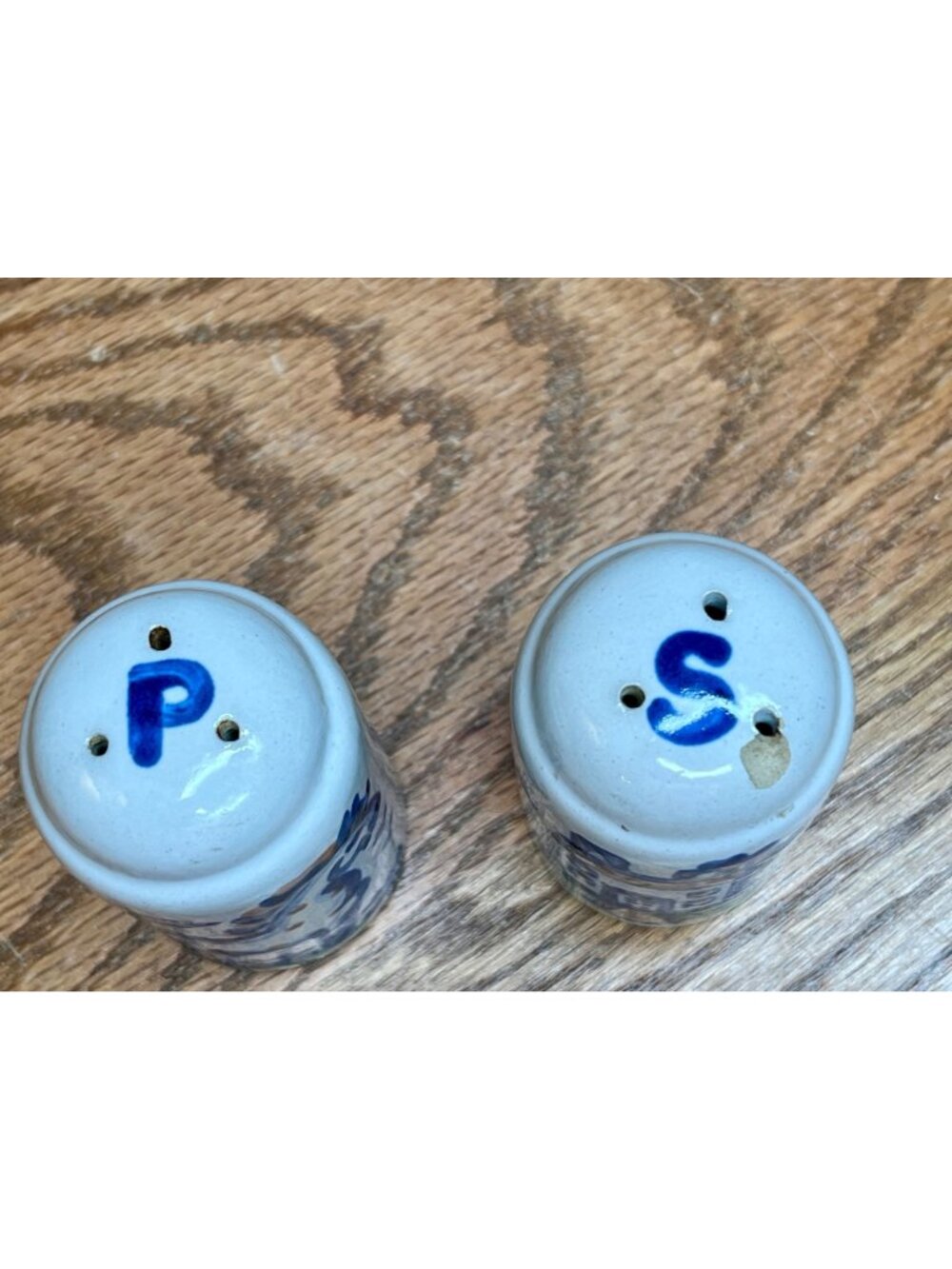 MA Hadley Country Scene Blue Salt and Pepper Shaker Set (3" tall) ; House and H - Picture 5 of 10